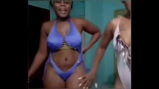 (NN) Armastan neid kõveraid ja aktsent