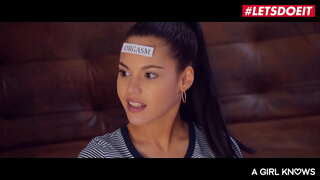 #LETSDOEIT - Sicilia, মডেল, বড় সুন্দরী মহিলা, এবং কাতানা - ASIAN TEEN TRIES লেসবিয়ান সেক্স সঙ্গে তার BESTIES