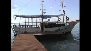 Ысык Латина блондинка алат, анын мудак трахал ачык карата көпүрө