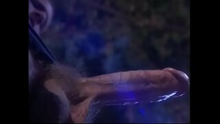 Busty ravenhaired सुन्दरी pounded द्वारा votary रूपमा अनुष्ठान को शैतानको भक्ति